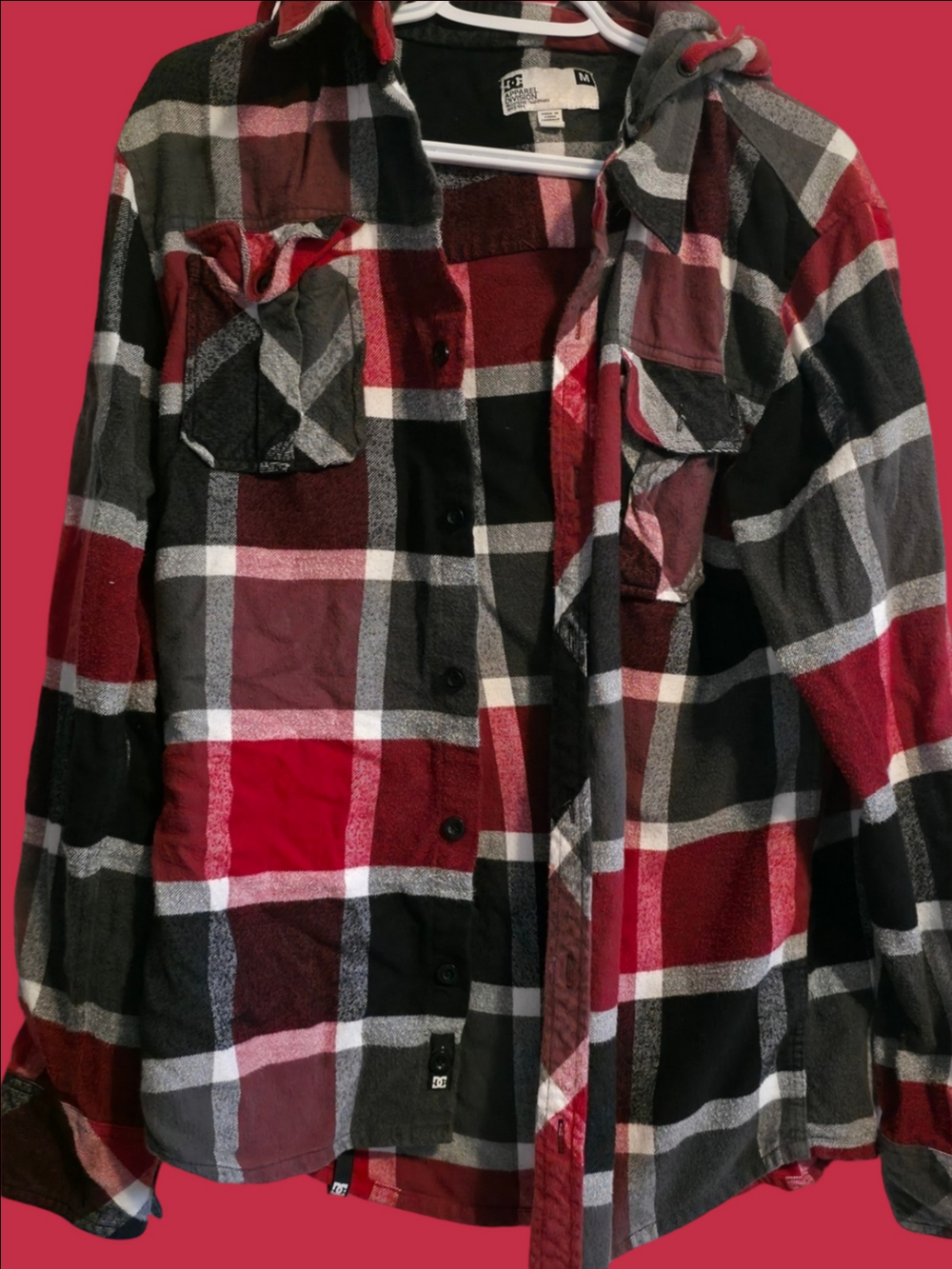 4/$67 Deal! DC Red & Black Plaid Flannel Button-Up Shirt